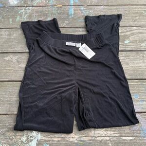 Chico's Travelers Essence Regular Black Pants NWT